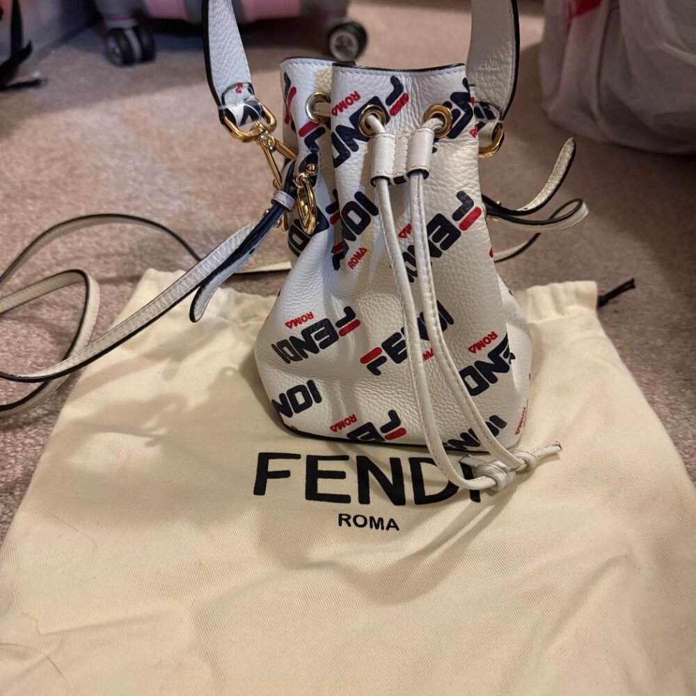 Fendi Bag - Picture 3 of 9